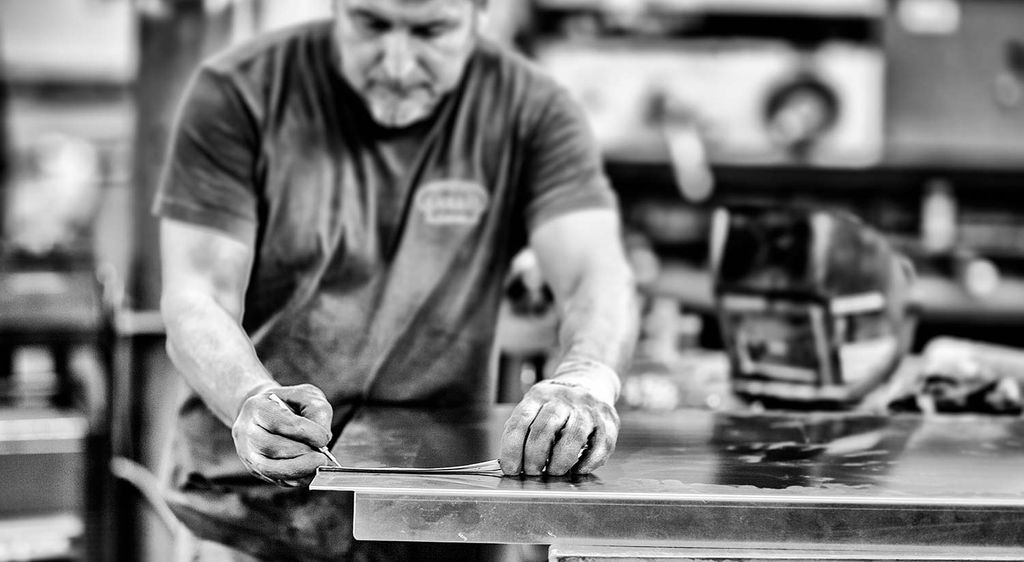 Officine Gullo, dettaglio lavorazione cucine in metallo